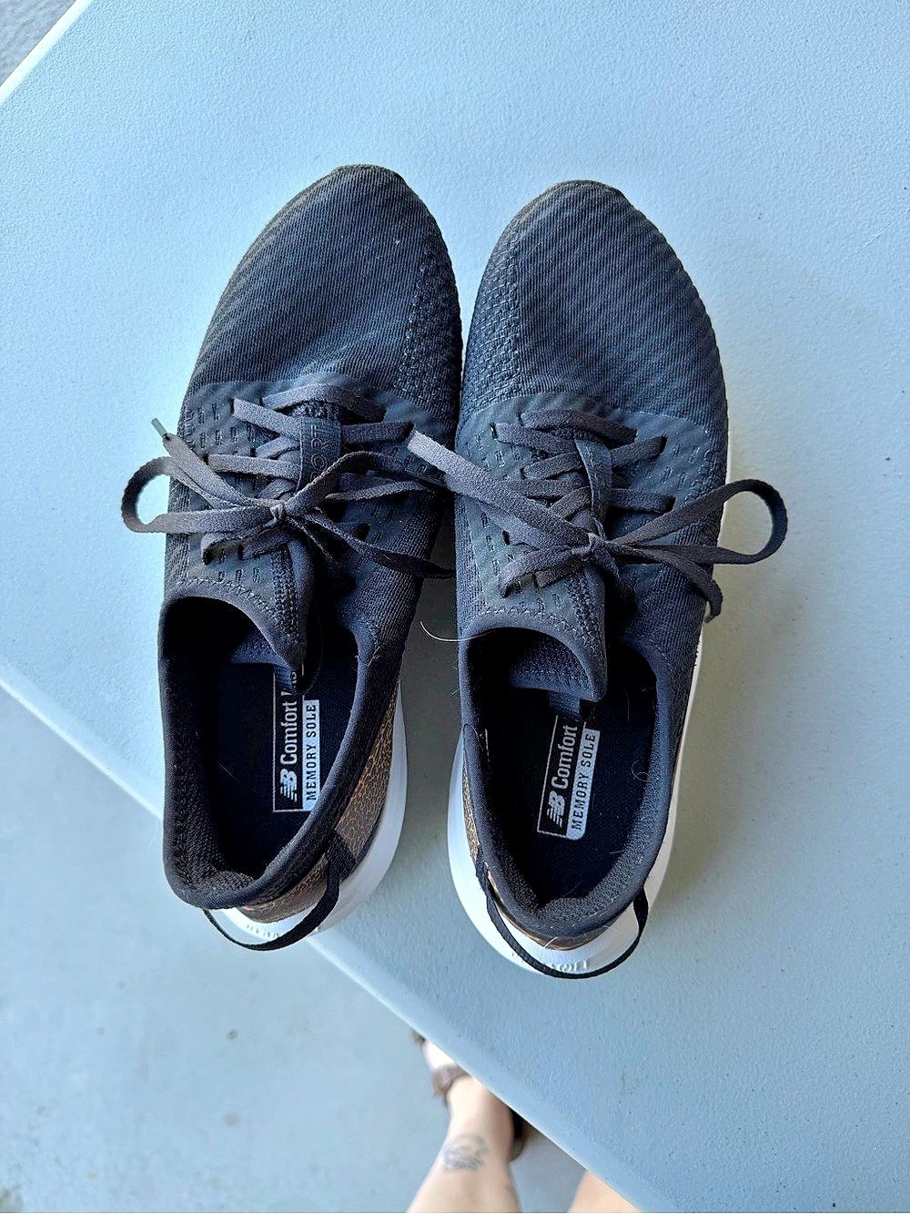 New Balance Fresh Foam Roav v2 Women's Black & White US 8 M